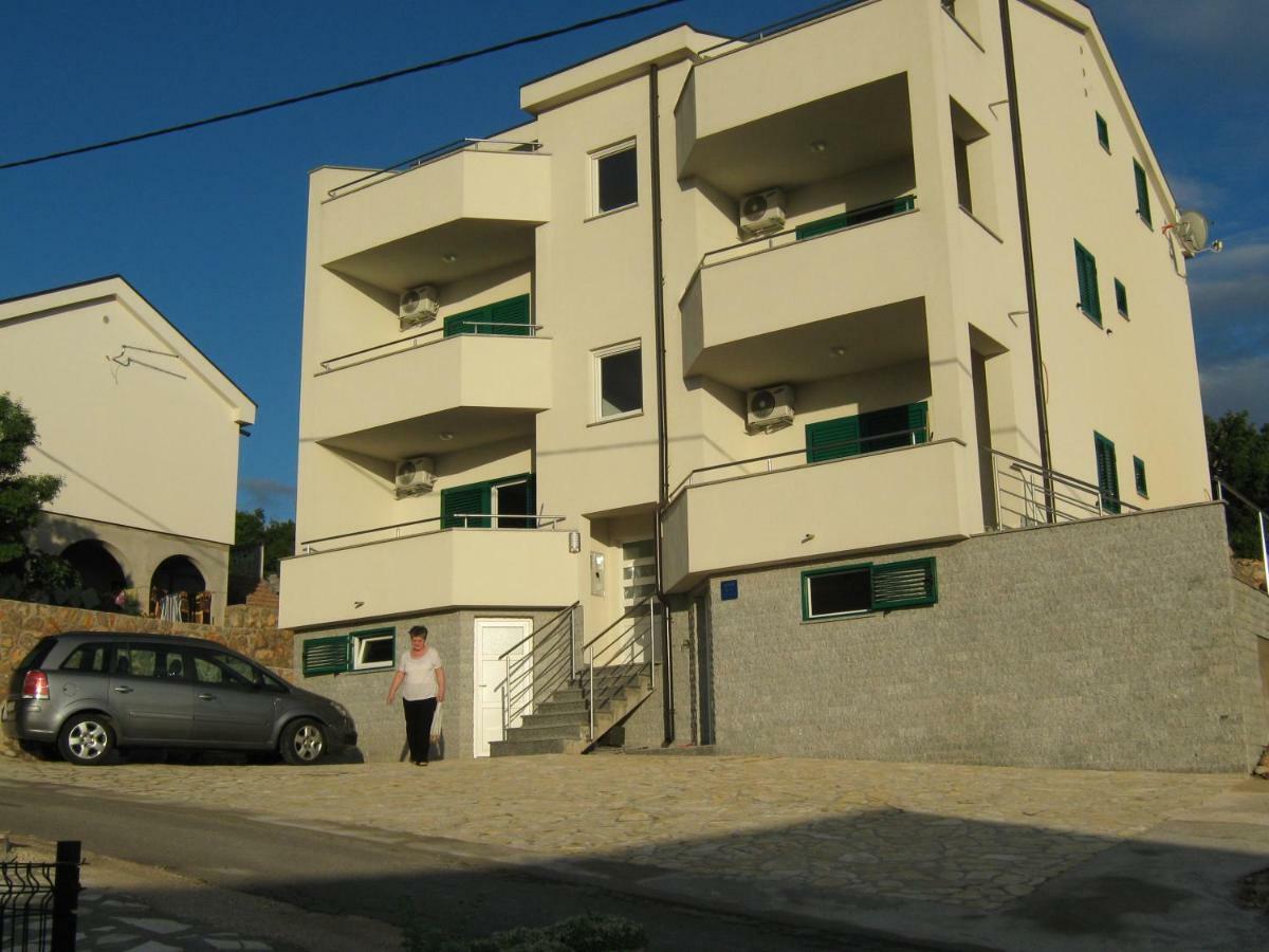 Villa Luce Apartment House Karlobag Exterior foto